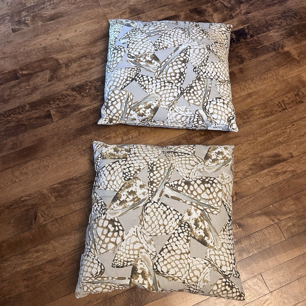 Pottery Barn Outdoor Decorative Pillow Neutral Tan Ivory 19"x19" Pair Set Of 2